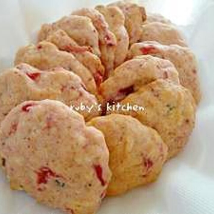 ホットケーキMIXで苺＆レーズン春色ソフトクッキー